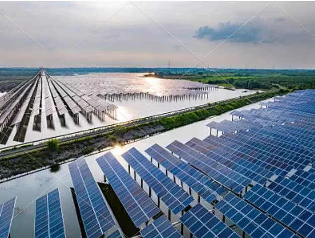 Súprava solárnych panelov s výkonom 580 kW